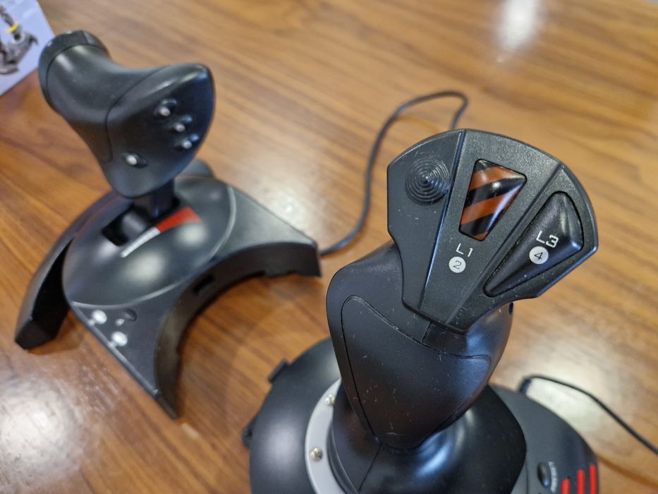 Thrustmaster Joystick T-Flight Hotas X