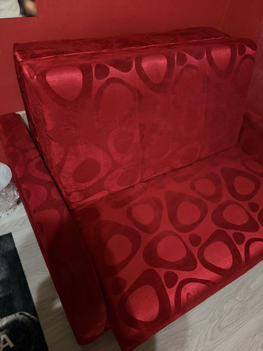 Łóżko rozkładne. 130x200. Czerwone. Polecam.