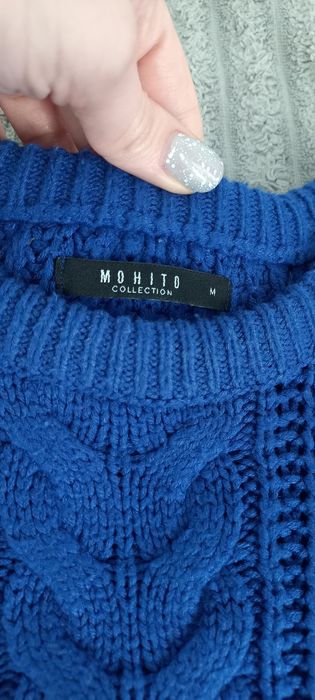 Piękny sweter z wełny