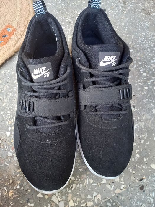 Кросівки Nike 43 розміру