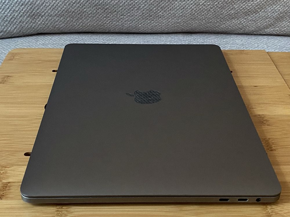 Ноутбук Apple MacBook Pro 2018 рік i7 16GB 512GB SSD. Відмінний стан.