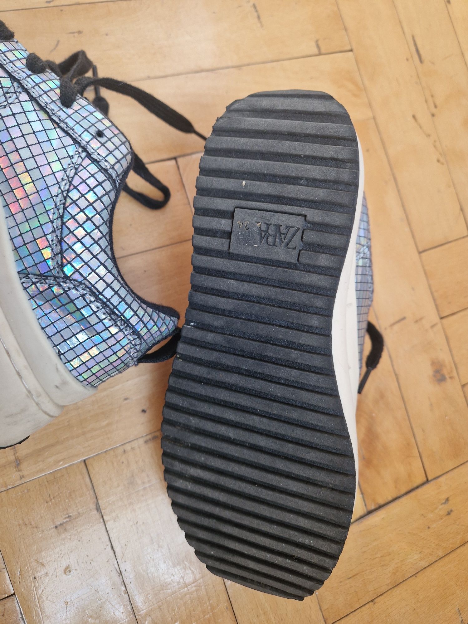 Buty Zara, r. 34, metaliczne, kula disco