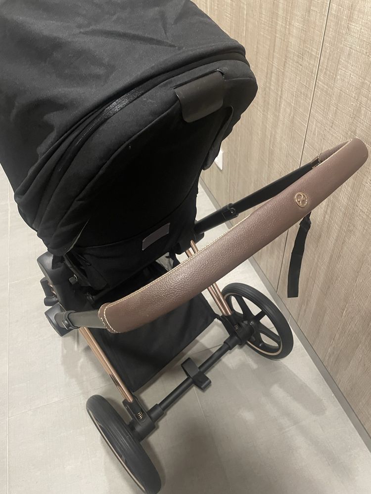 Carrinho bebe e ovo Cybex praticamente novo