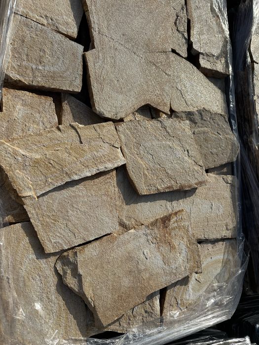 Природній Камінь облицювальний (Gneiss) ОПТ та в РОЗДРІБ.