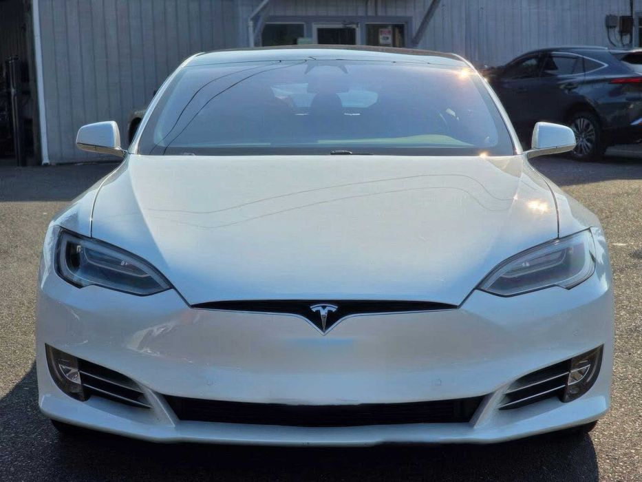Tesla Model S Long Range Plus      2020