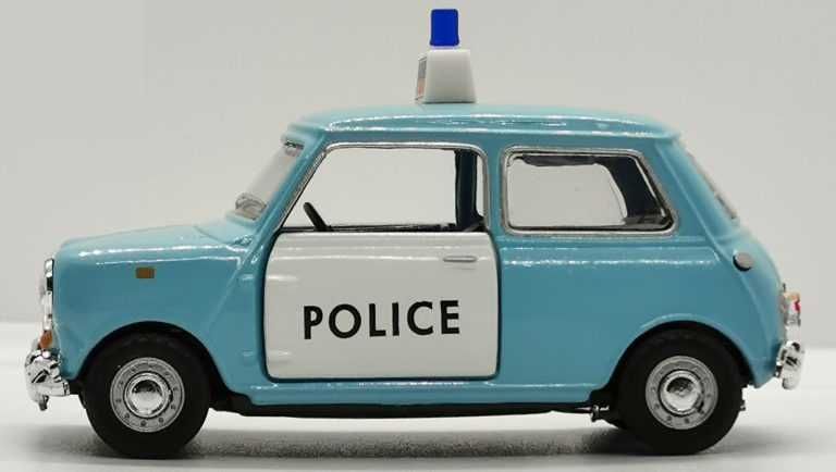 Model 1:43 Hongwell Mini Cooper Police (Wielka Brytania)