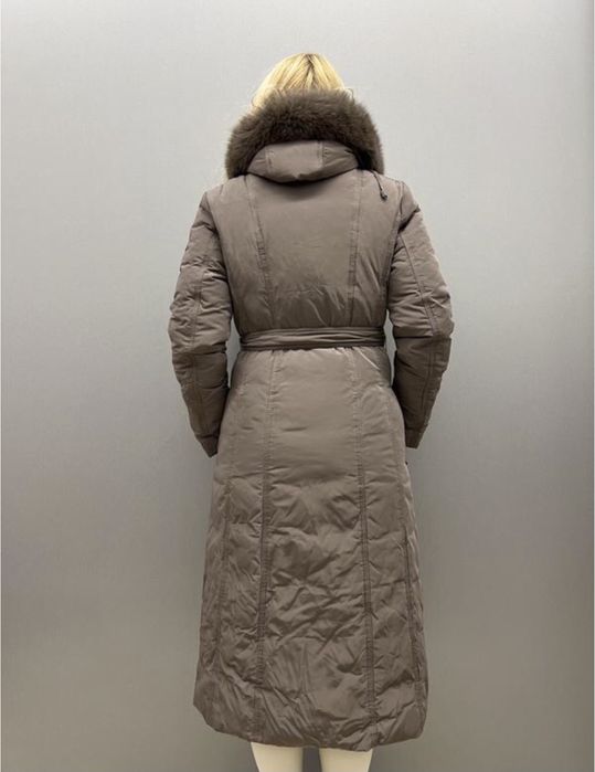 Зимовий теплий якісний новий пуховик пальто S-M коричневе з поясом