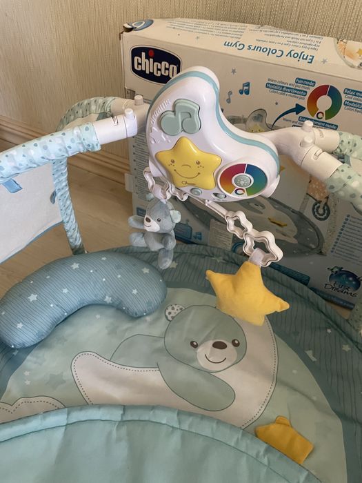 Розвиваючй килим (коврик)chicco