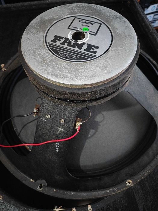 2 Graves de 18 polegadas Fane, leam decrição sff