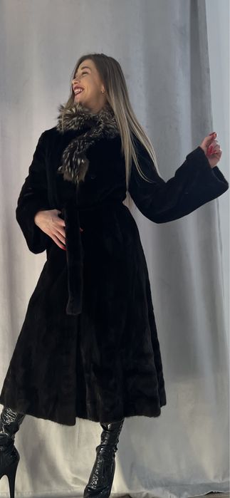 Шуба норковая Black Nafa с чернобуркой длинная