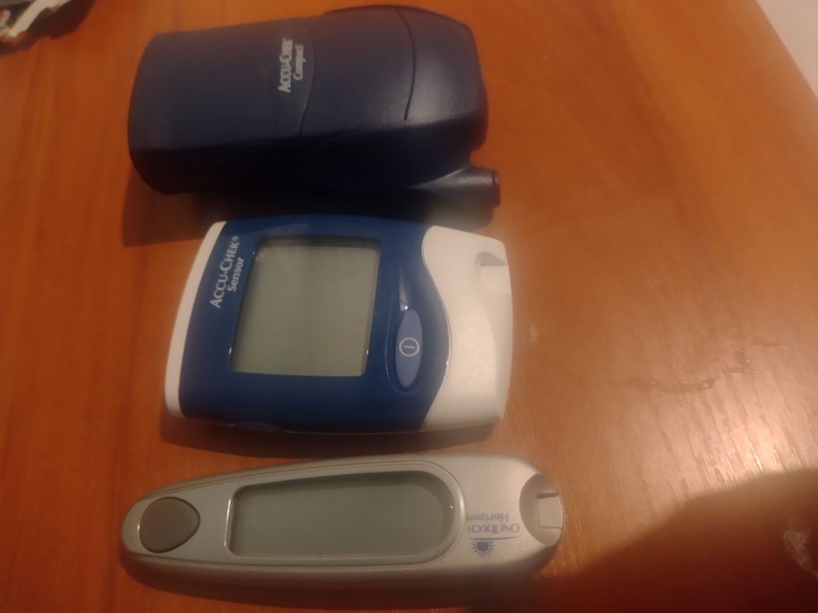 Aparaty do badania cukru accu-chek stare sprawne glukometr
