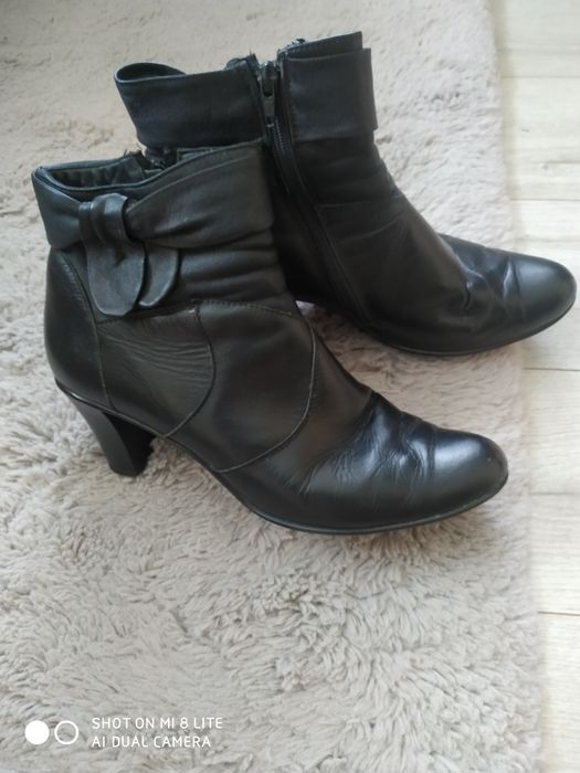 Ботінки жіночі шкіряні