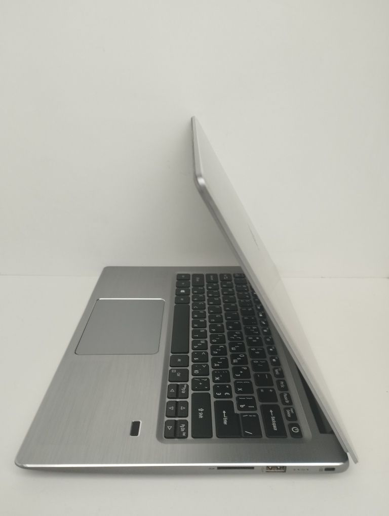 Ноутбук 14" Acer Swift N17W7