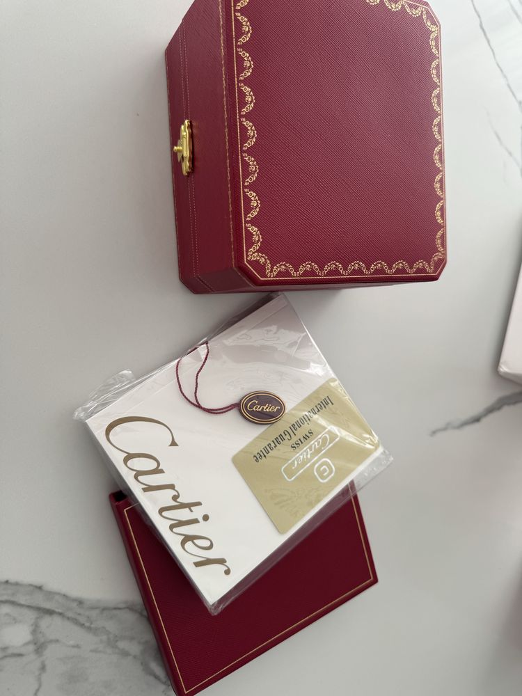Часы cartier small