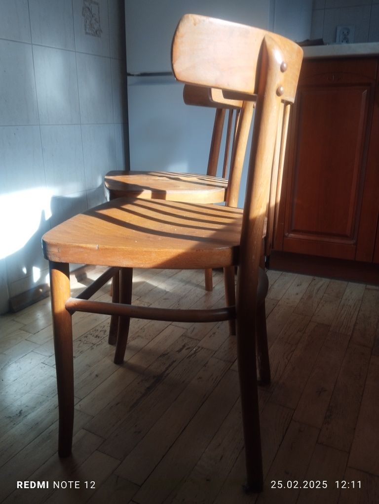 2 Bukowe krzesła gięte THONET Radomsko PRL