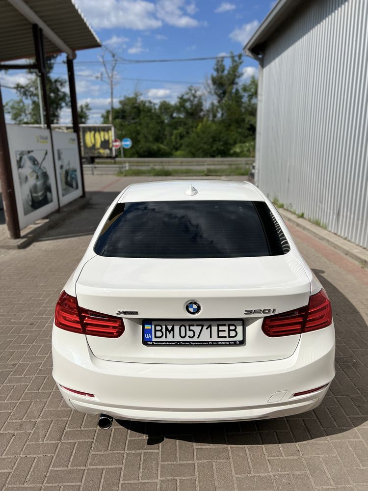 Продам BMW 320i