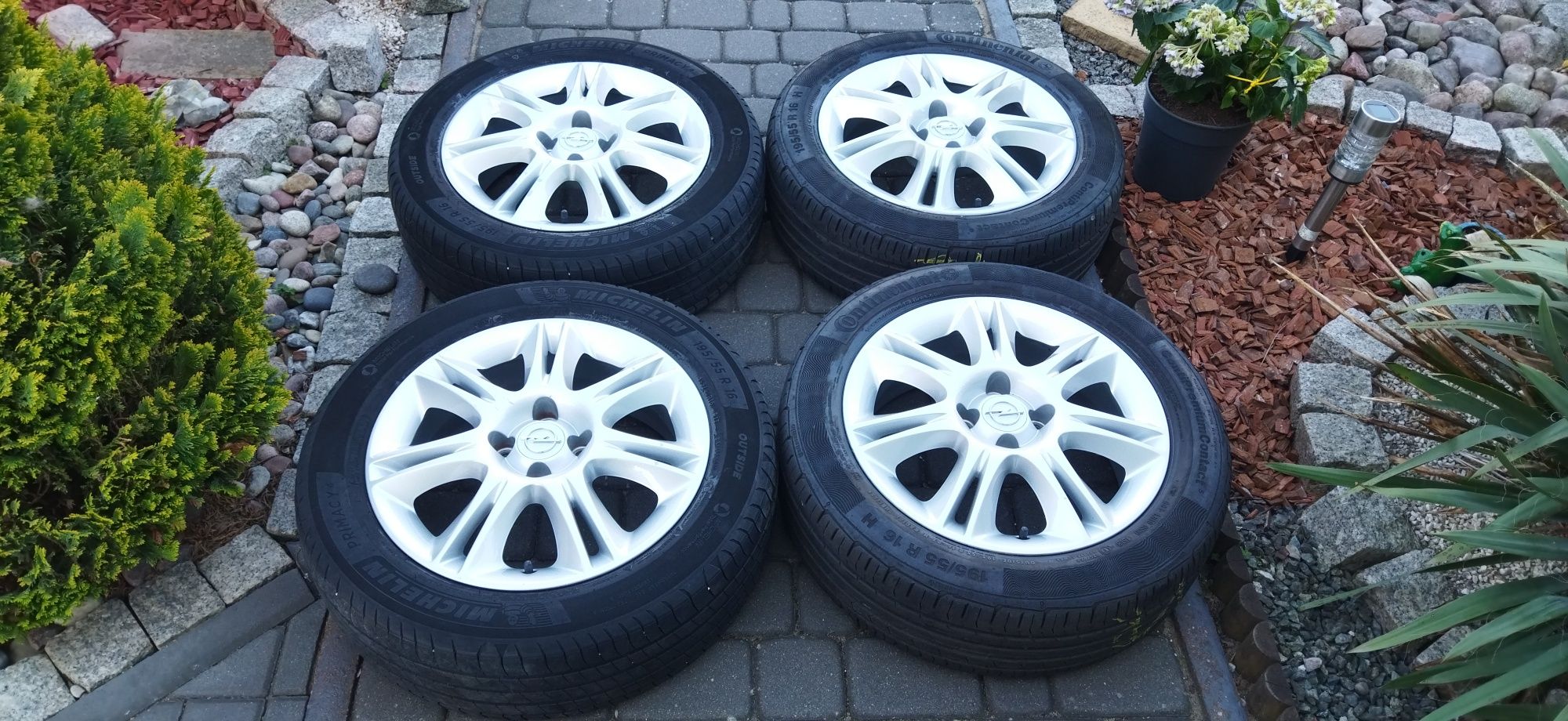4x100 16 Cali Koła Alu 195/55/16 Opel Corsa Meriva Tigra Astra