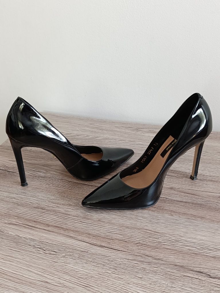 Buty szpilki damskie Gino Rossi rozmiar 36,5