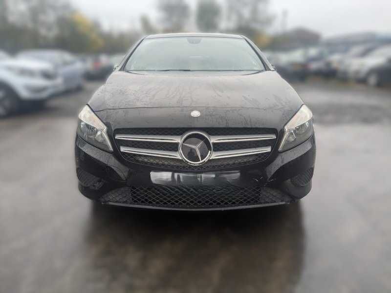 Frente Completa Mercedes Classe A 200D (2015)