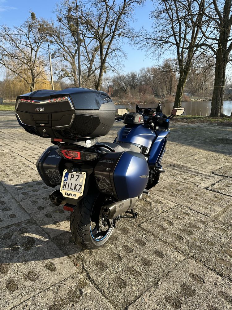 Yamaha FJR 1300 stan salonowy