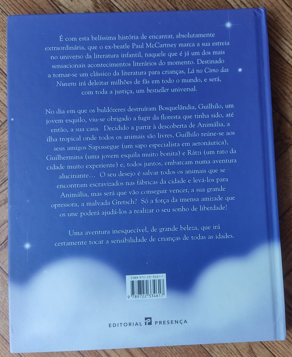 Livro " Lá no cimo das Nuvens"  de Paul McCartney