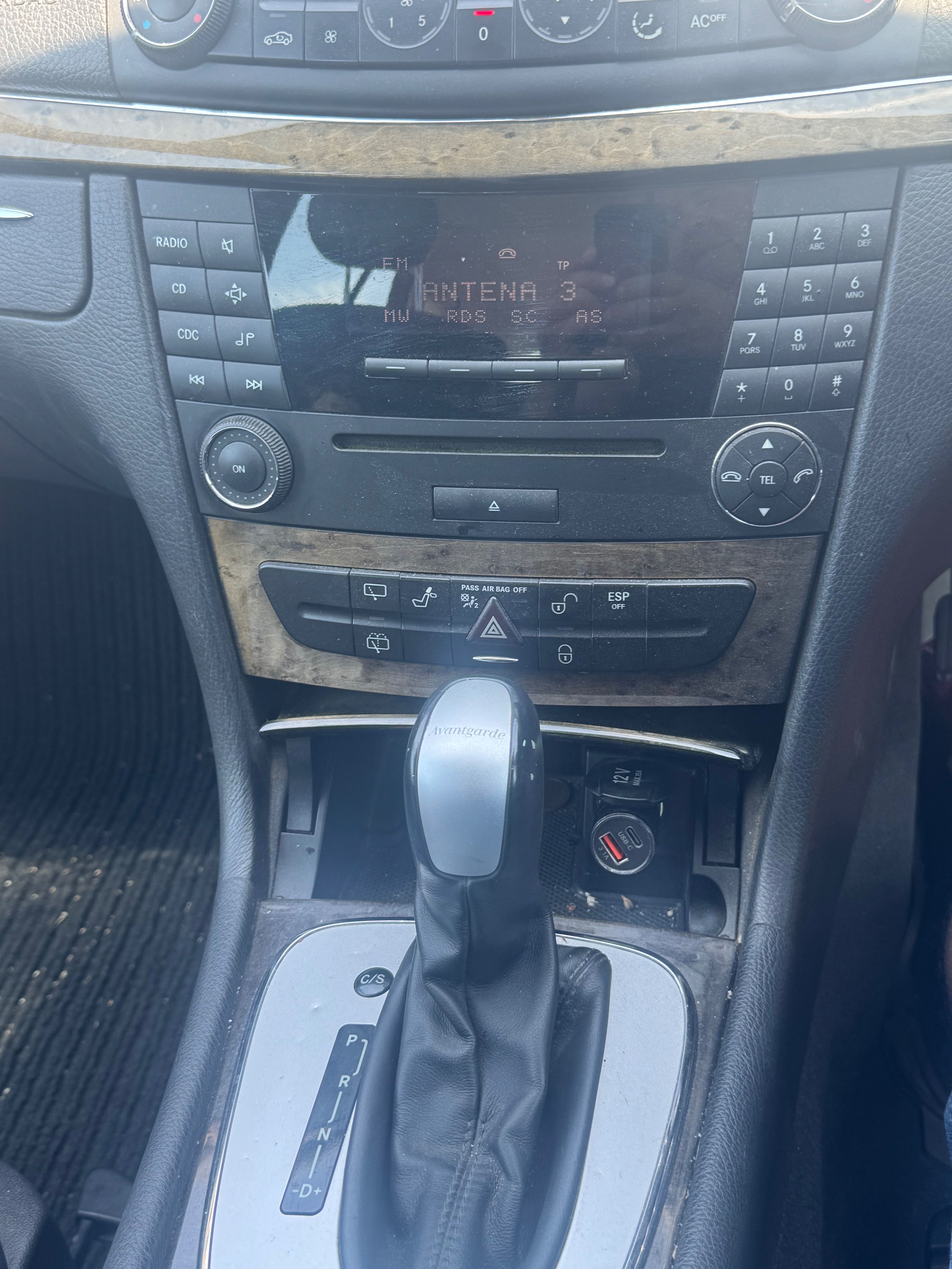 Mercedes E class W211 220 cdi volante direita