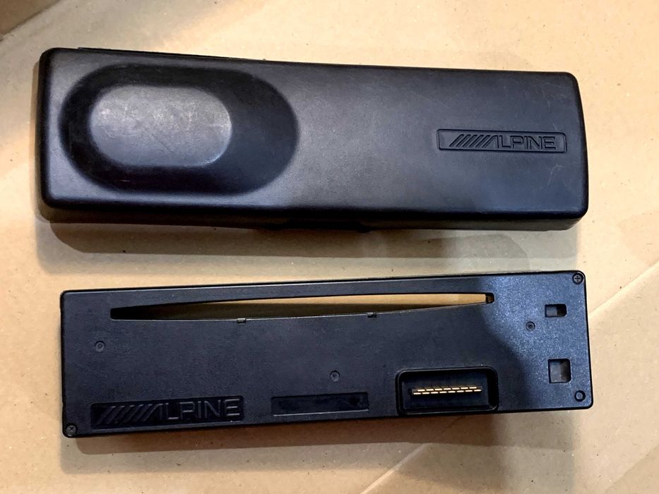 Магнітола Alpine CDE-9874E. авто магнитола