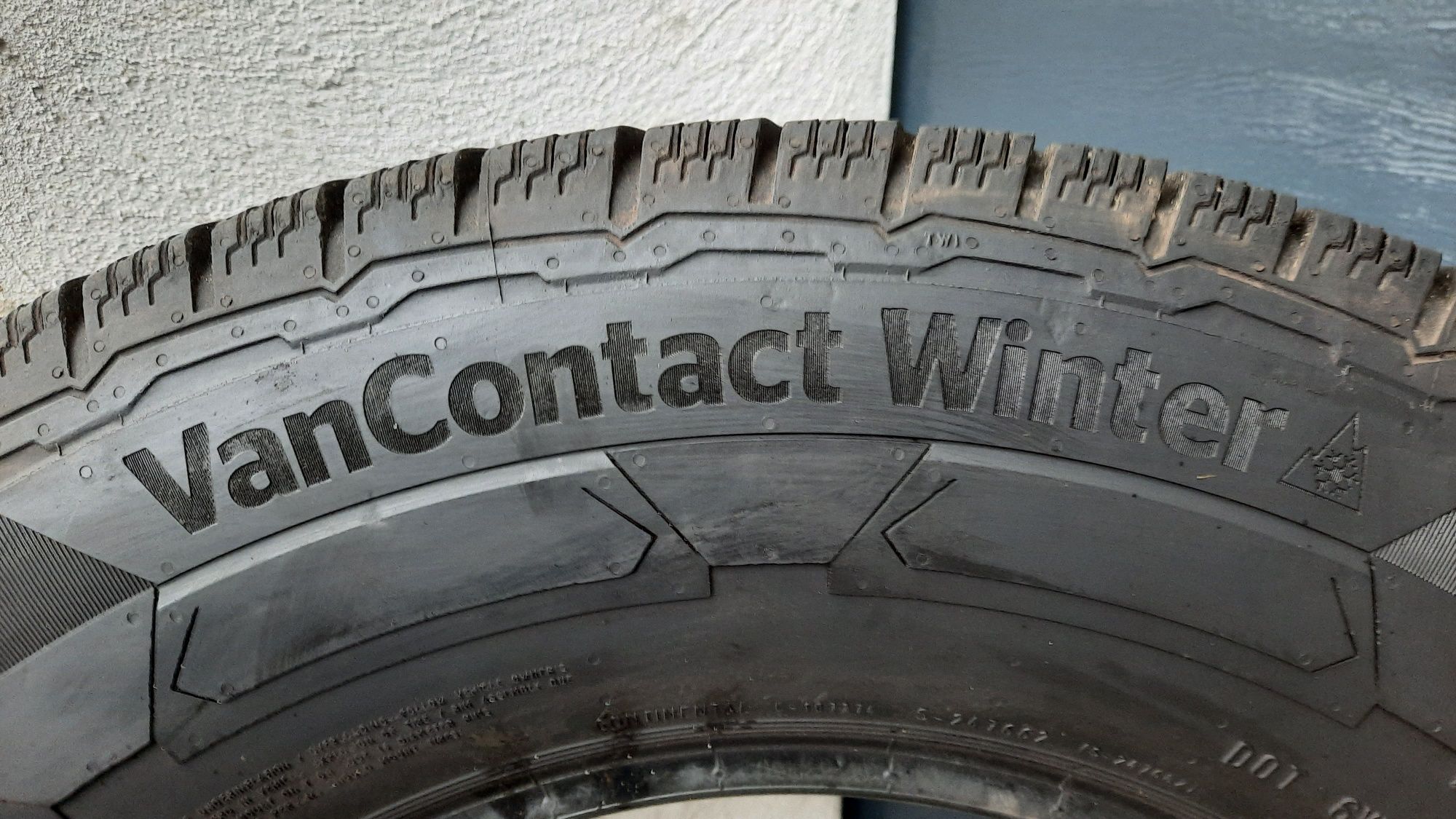 Continental 225/75 R16 C VanContact Winter