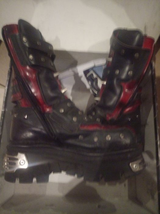 Botas new rock modelo raro pouco uso 38