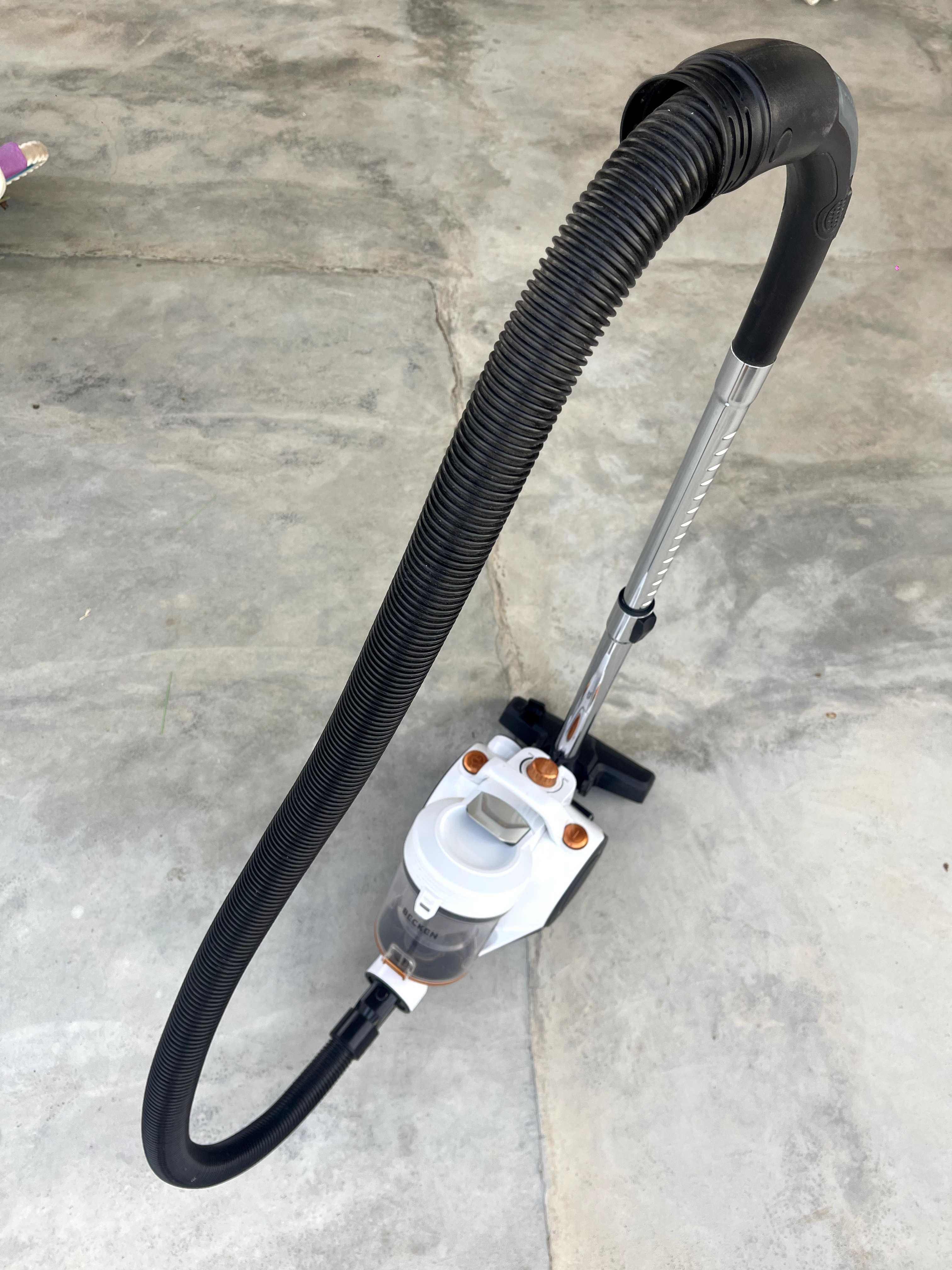 Aspirador sem Saco BECKEN BVC4110