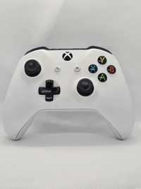 Pad Xbox one s - Biały + Baterie