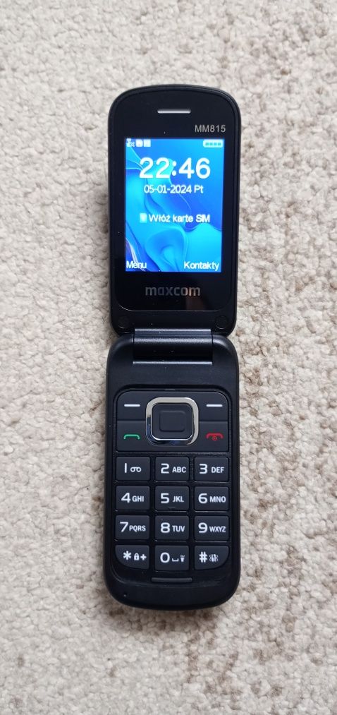Telefon z klapką MAXCOM MM815