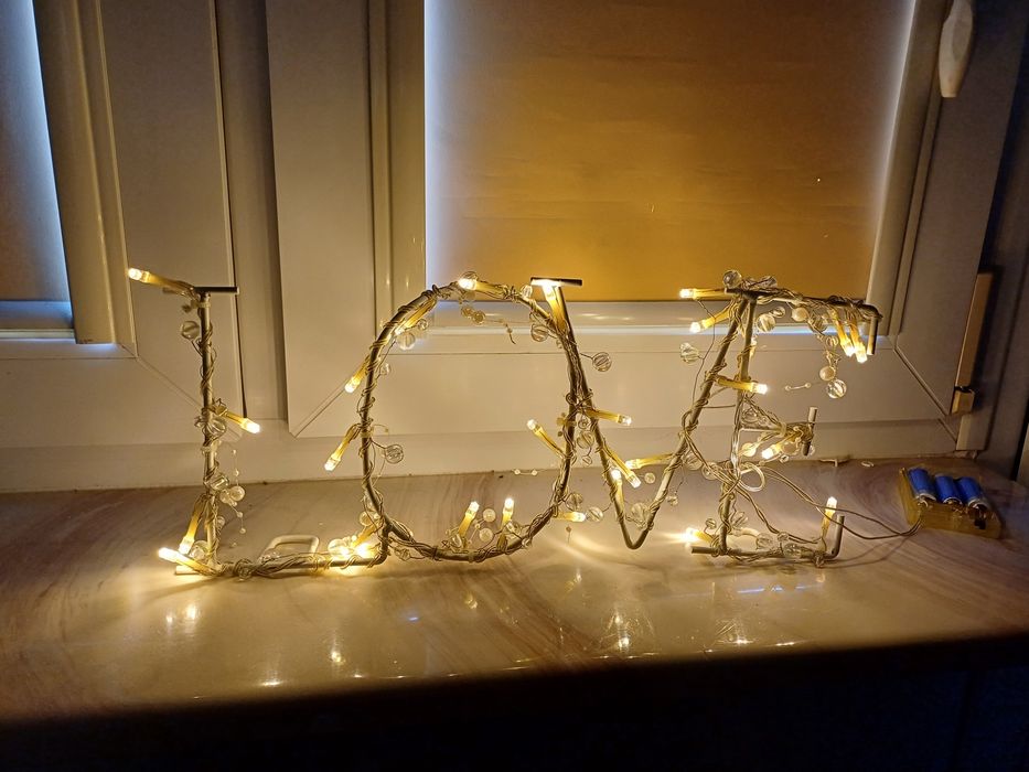 Lampka swiatełka na baterie napis LOVE