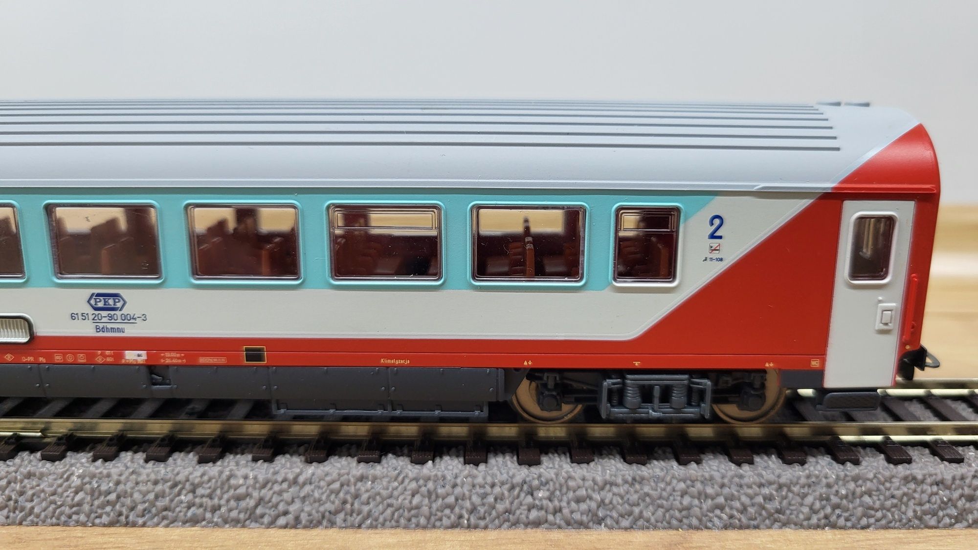 Piko wagon os 2kl PKP ic "tęczówka" H0 ep V 2005 r PIĘKNY unikat nr 1