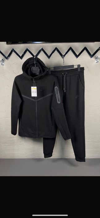 Dres Nike Teech czarny