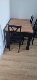 Sprzedam stół 4 krzesła nowy