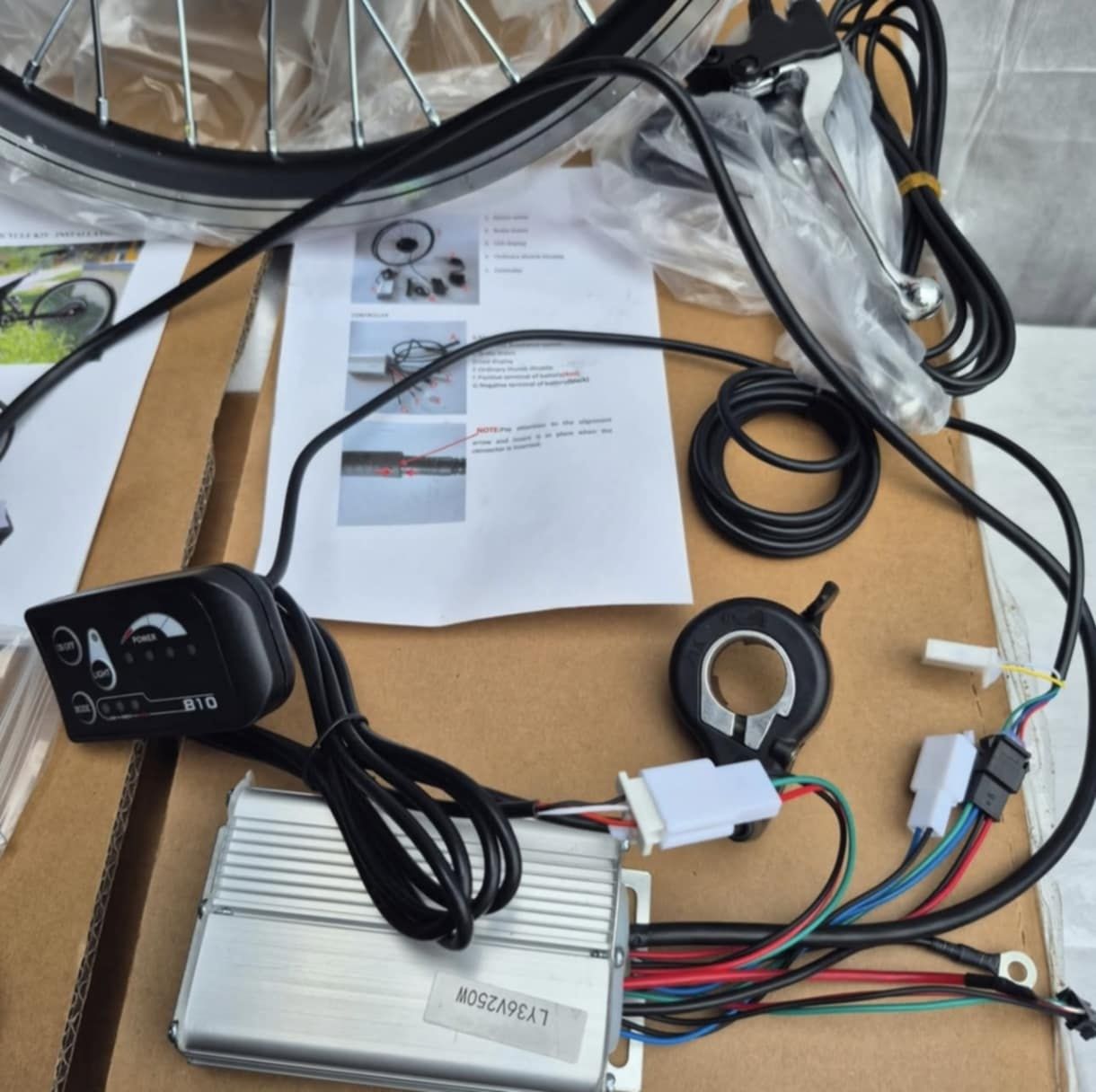 Zestaw Konwersji Roweru na E-Bike 36V/48V z Silnikiem w Kole