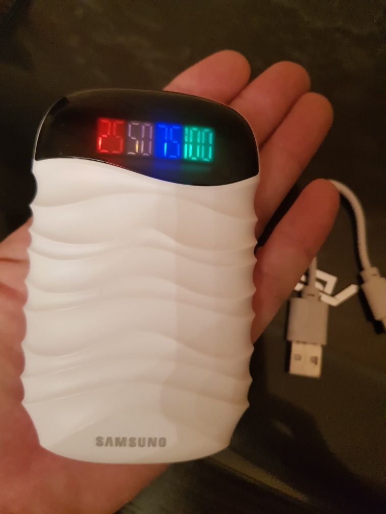 Продам карманный Павер Банк Samsung