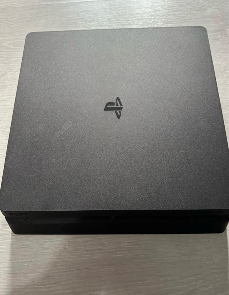 Playstation 4 Slim 1TB