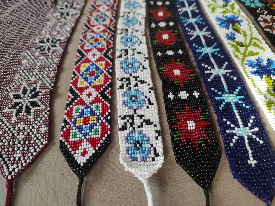 продам вироби з бісеру