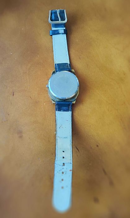 Годинник наручний Polet quartz квадратний золотистий.
