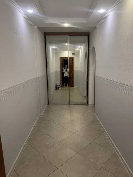 продаж 2 кім Лариси Руденко метро Позняки  Піраміда пр Бажана Безнал