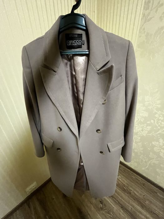 Продам женское пальто