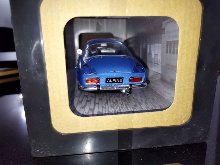 Alpine A110  1/18 Solido