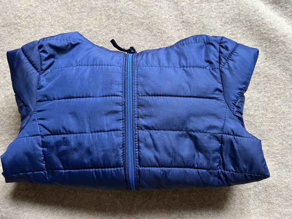 Демисезонная куртка на 110 см (4 года)