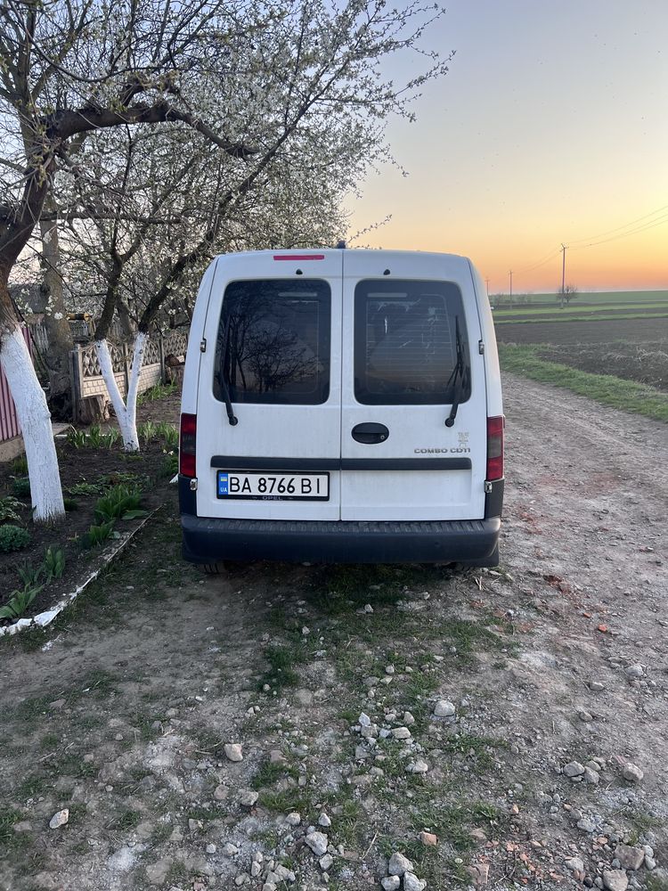 Продам Опель комбо 2007 1.3 cdti фургон