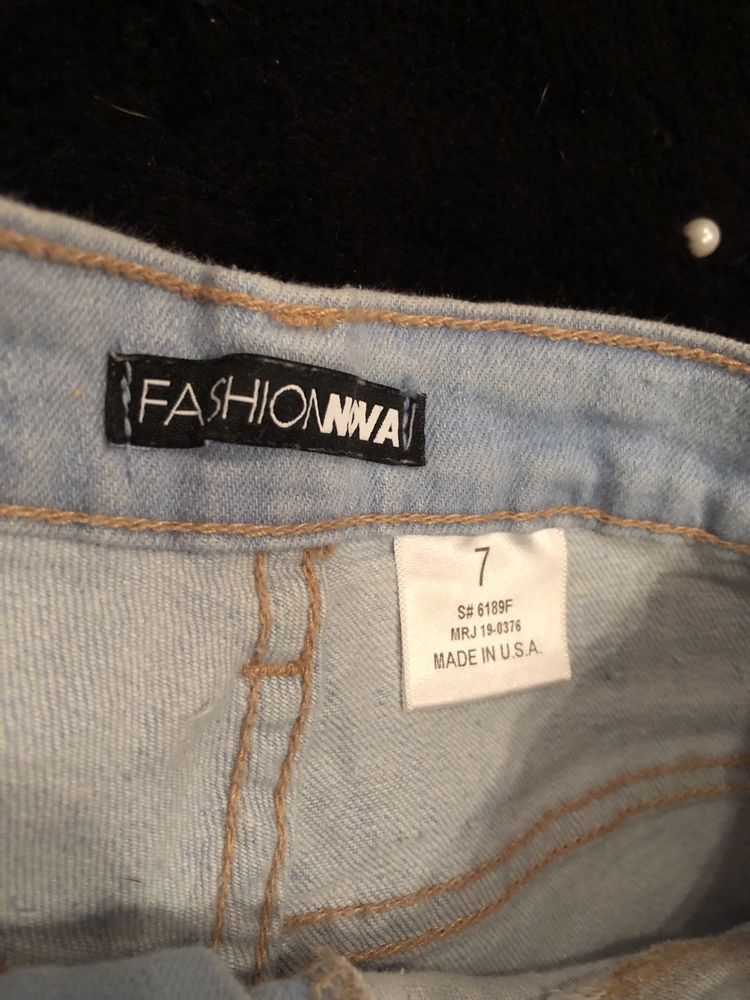 Krótkie spodenki jeansowe / szorty / shorty r.XS FashionNova