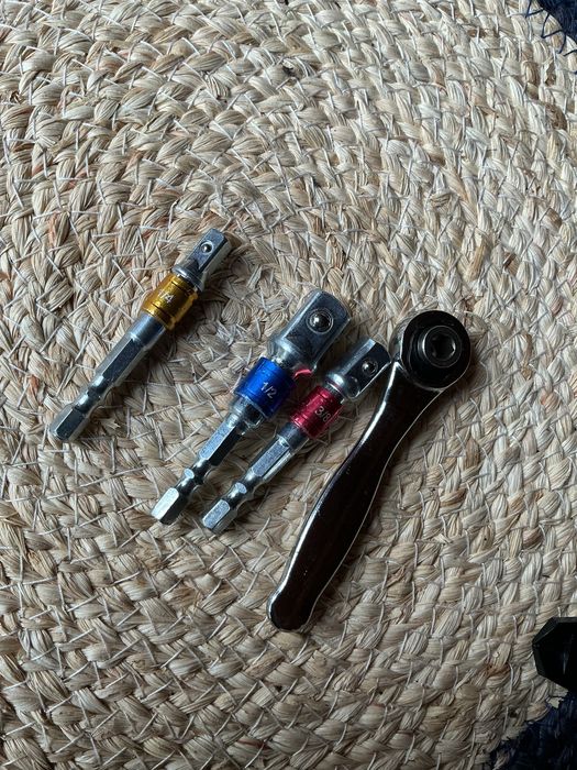 Високоякісний набір 4 пр трещотка 1/4 з перехідниками 1/4 3/8 1/2новий