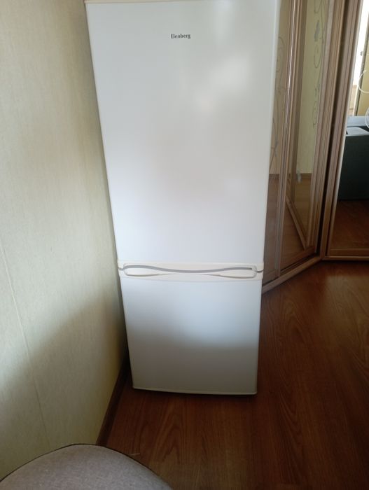 Продам холодильник