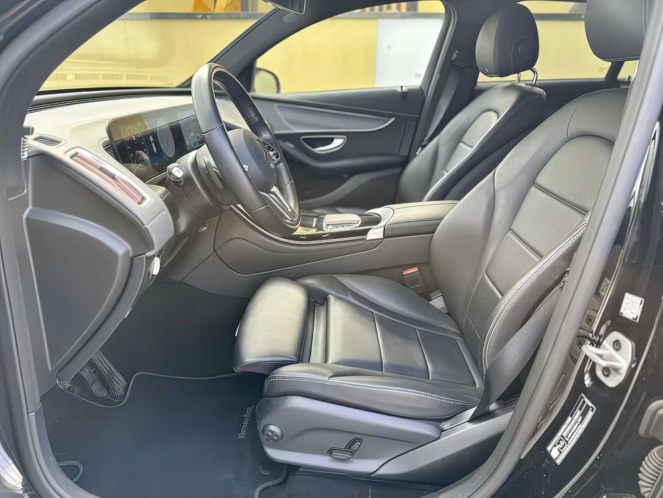 Mercedes-Benz EQC 400      2021